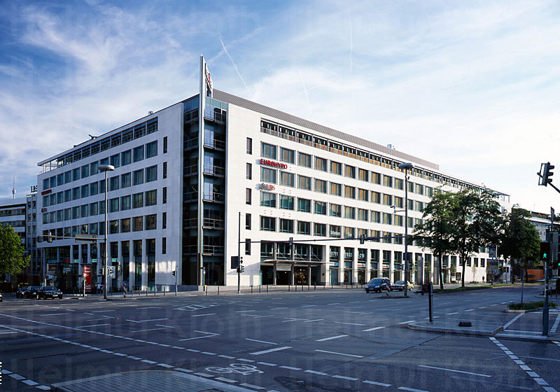 &copy; Helmut Kloth: City Plaza (Stuttgart)